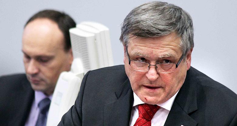 HEJTMANEM Kraje Vysočina bude i další čtyři roky ortoped Jiří Běhounek (nezávislý za ČSSD). Během páteční volby neměl protikandidáta, podpořily ho kromě vlastní strany také zastupitelé za KSČM a ODS.
