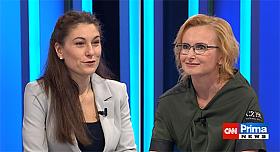 Poslankyně ODS Eva Decroix (vlevo) se názorově střetla s europoslankyní a předsedkyní KSČM Kateřinou Konečnou. 