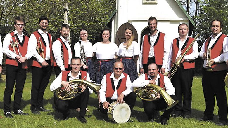 KAPELA Lučanka ve své aktuální sestavě. Foto: web kapely