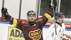 RADEK POŘÍZEK se stal prvním střelcem Dukly v novém ročníku Maxa ligy. Jeho trefa bohužel jihlavským barvám vítěznou radost nepřinesla… Foto: Michal Boček