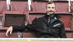 PŘEDSEDA Atletiky Jihlava Pavel Nosek poděkoval za letošní sezonu jak závodníkům, tak jejich rodičkům. „Bez jejich podpory bychom nebyli na naší cestě úspěšní,“ řekl. Foto: Michal Boček