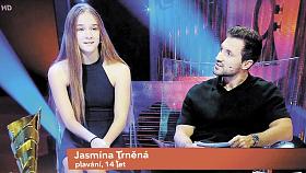 DÁLKOVÁ plavkyně Jasmína Trněná a světový šampion v rychlostní kanoistice Martin Fuksa při televizním finále Zlatý oříšek ČR 2024. Foto: -jv- 