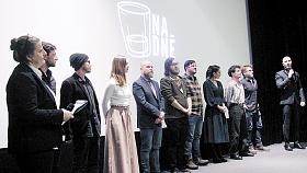 TVŮRCI a herci sitcomu Na Dně před publikem v kině Dukla při středeční premiéře pilotního dílu.  Foto na stránce: Jiří Varhaník 