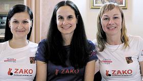 ČESKÉ ŽENY, zleva Natálie Bínová, Nikola Kunová a Jana Braunová, budou po evropské dominanci spolufavoritkami mistrovství světa družstev, konaného na přelomu května a června v maďarském Székesfehérváru. Foto: archiv ČKA