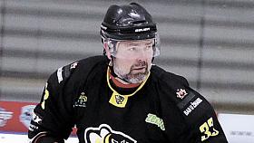 ŽIHADLŮM pomohla k druhému titulu v krajské lize Vysočiny (od jejího opětovného vzniku) slovenská legenda Peter Pucher. Mistr světa a stříbrný medailista letos oslaví 51. narozeniny. Foto: Michal Boček
