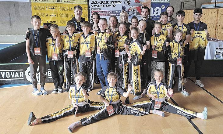 KICKBOXEŘI jihlavského klubu Reborn výrazně promluvili do medailového pořadí mistrovství České republiky Foto: archiv klubu
