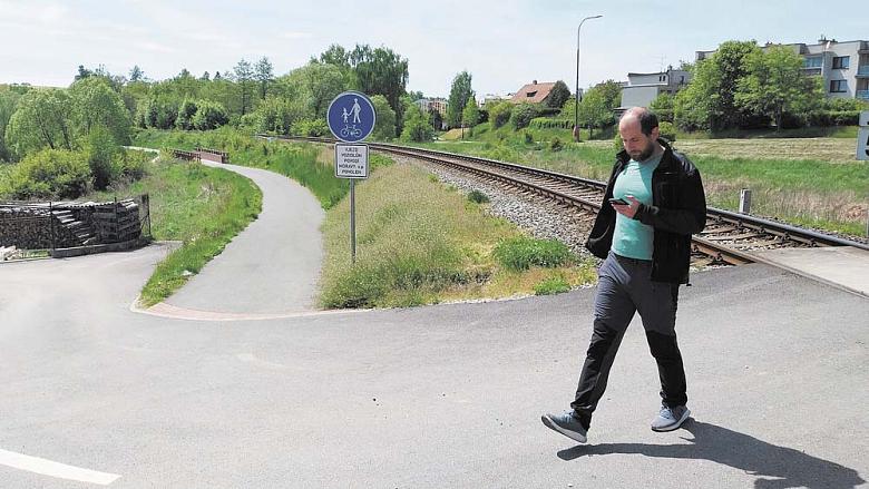 NÁJEZD na úsek cyklotrasy z Třeště do Hodic u Váňovského rybníka. Foto: Jiří Varhaník 