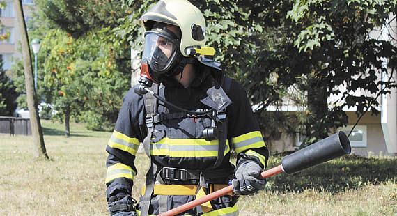 HASIČ představuje pro ženy mužnost a nebezpečí.  Ilustrační foto: archiv JL