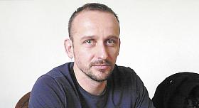 U ODTAHOVÉ služby pracuje Petr Enderle jako dispečer. Uvádí, že na Štědrý den jsou jejich výjezdy nejčastější okolo čtvrté hodiny odpoledne. Foto: Pavel Bajer
