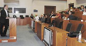 SEMINÁŘ spolku Regio 2020 se zabýval budoucností dopravy na Vysočině bez spalovacích motorů. Foto: Pavel Bajer