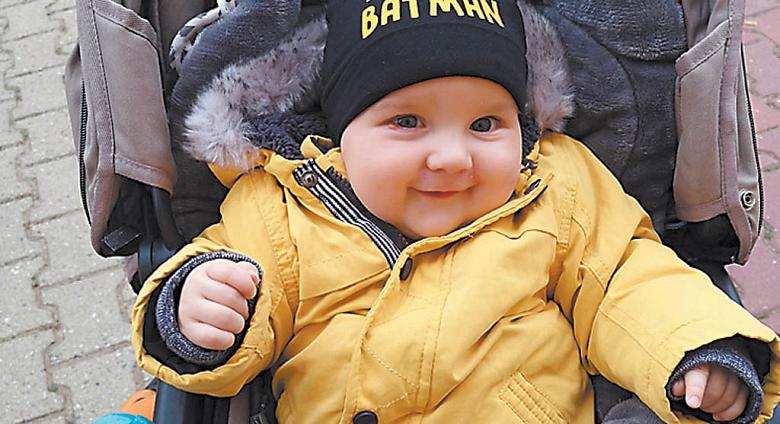 THEODOR ŘEHŮŘEK. Narozený 27.3.2020 mamince Elišce a tatínkovi Danielovi. Rodiče i sestřička Rozárka mu přejí hodně zdraví, štěstí i lásky. Když se v březnu narodil, všechny kolem sebe potěšil. Úsměv ve tváři stále má, se svými rodiči i sestřičkou si šťas