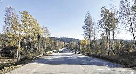 HLAVNÍ  silniční tah Jihlava – Pelhřimov se podařilo zprůjezdnit přes most u Dvorců už v sobotu, původně měli motoristé jezdit přes rekonstruovaný úsek až od prvního listopadu. 