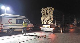V PÁTEK v noci se policisté z Velkého Beranova společně s experty vydali na dálnici a během zátahu na kladaře odhalili celkem osm šoférů, kteří odmítli absolvovat vážení. Inkasovali tak pokutu 30 tisíc korun, takže policisté rozdali sankce za skoro čtvrt 