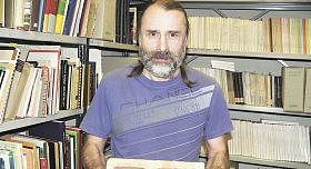 CIHLU jestavku předvádí historik žďárského Regionálního muzea Miloslav Lopaur.Foto: Lenka Kopčáková