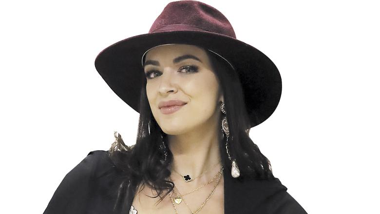JITKA BOHO v sobě nezapře modelingovou kariéru, kterou již dle svých slov pověsila na hřebík.  Foto na stránce: Petr Klukan 